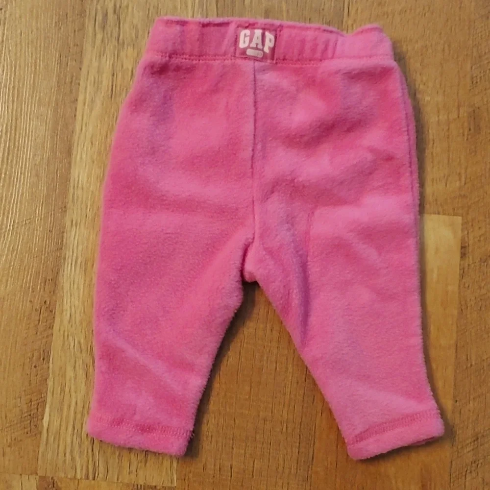 Gap‎ Beatrix Potter Flopsy Bunnies Onesie Shirt and Pants 0-3M